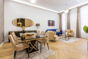 Luxurious Bajcsy Residence next to the Basilica